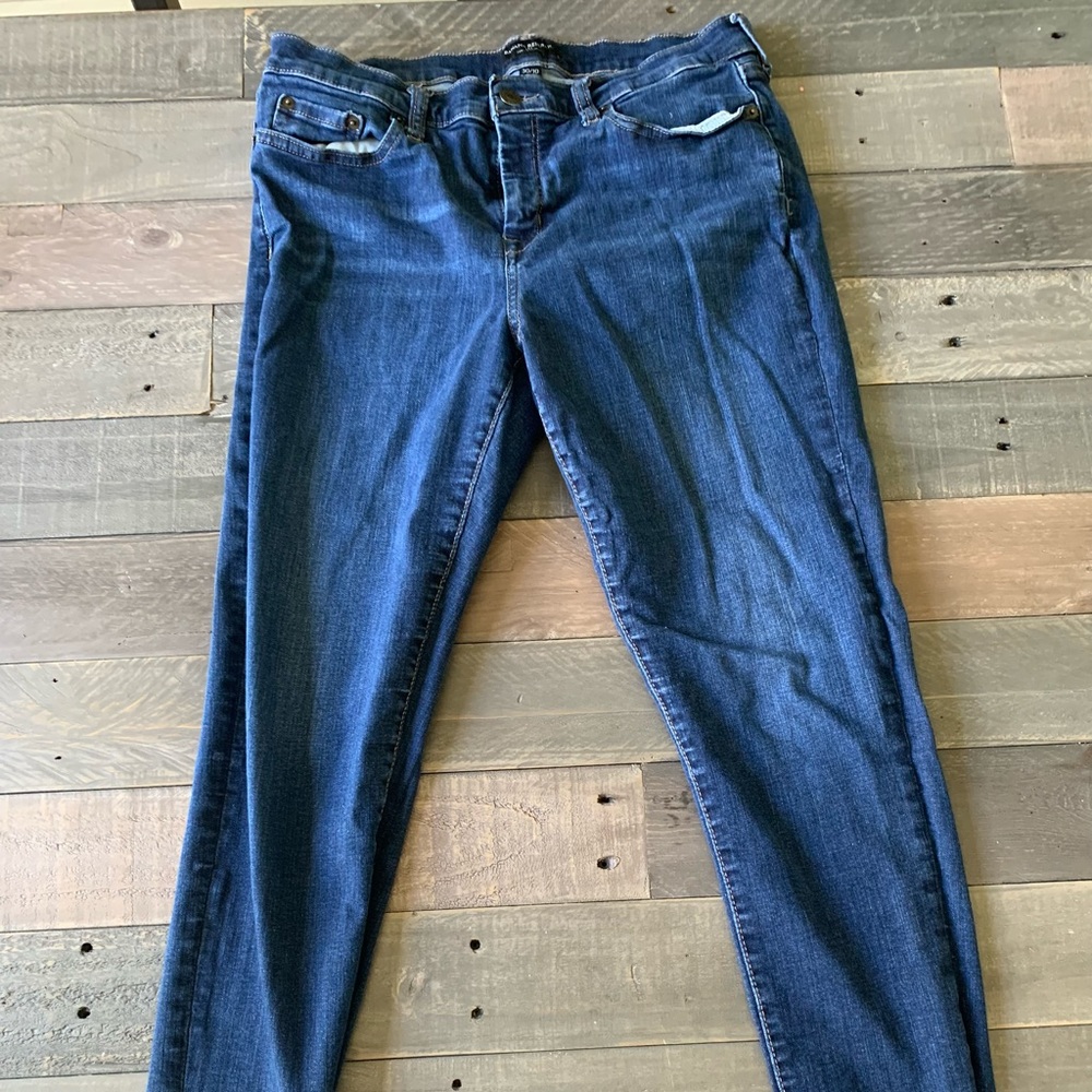 American Eagle skinny jeans
